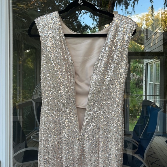 Gorgeous Dress - Picture 6 of 9